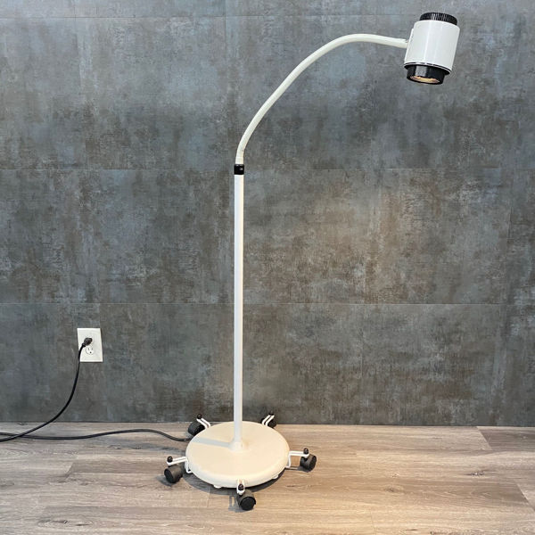 Picture of GenMed Mobile Examination Light (Refurbished)