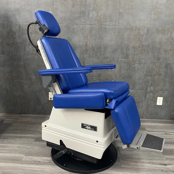 Picture of SMR 20000 Procedure Exam Chair