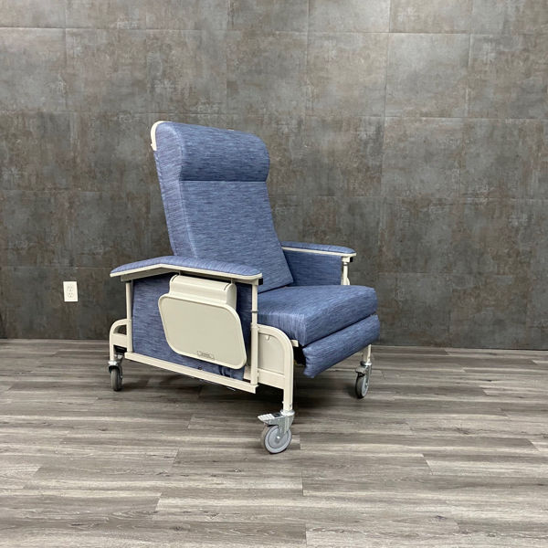 Picture of Winco 657 Clinical Care Recliner