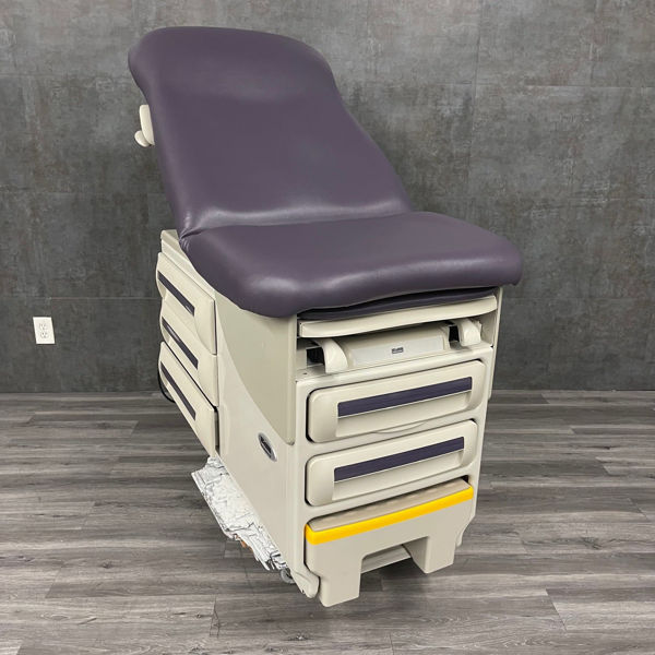 Picture of Midmark Ritter 604 Manual Exam Table