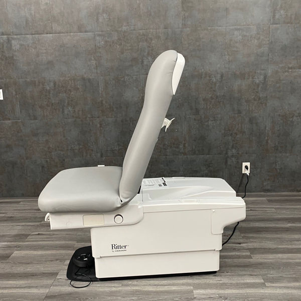 Picture of Ritter 224 Barrier-Free Examination Power Exam Table