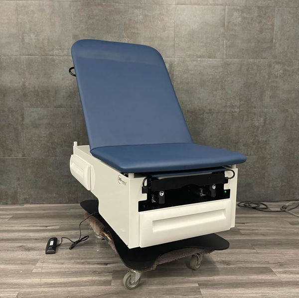 Picture of UMF FusionONE 3003 Power Exam Table