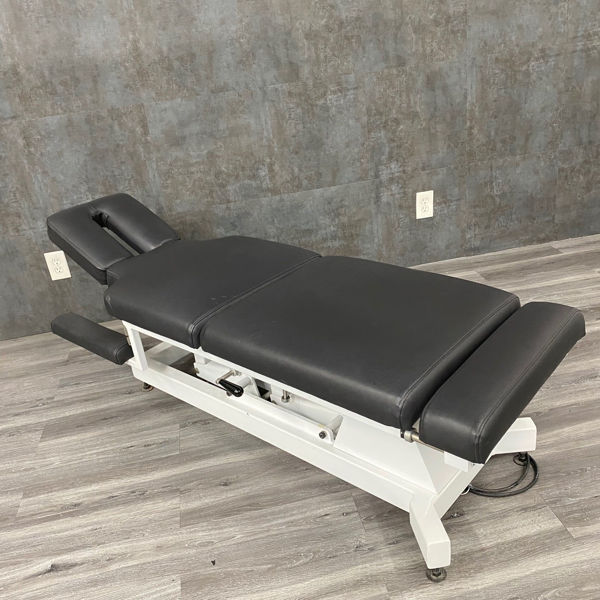 Picture of Chiropractic Power Exam Table (Refurbished)