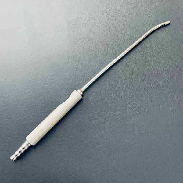 Picture of Liposuction Cannula curved tip with one hole