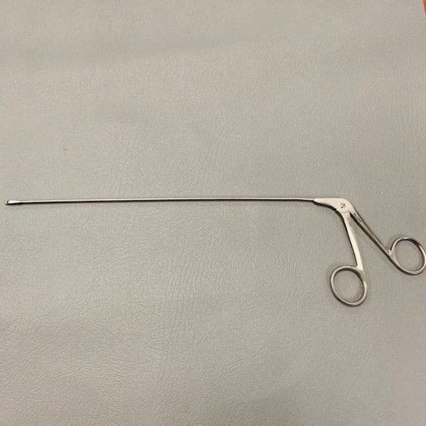 Picture of Pilling 50-6461 laryngeal cup forceps right angled