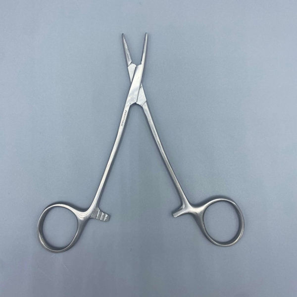 Picture of Crown Webster Needle Holder Smooth Jaws Fine Point